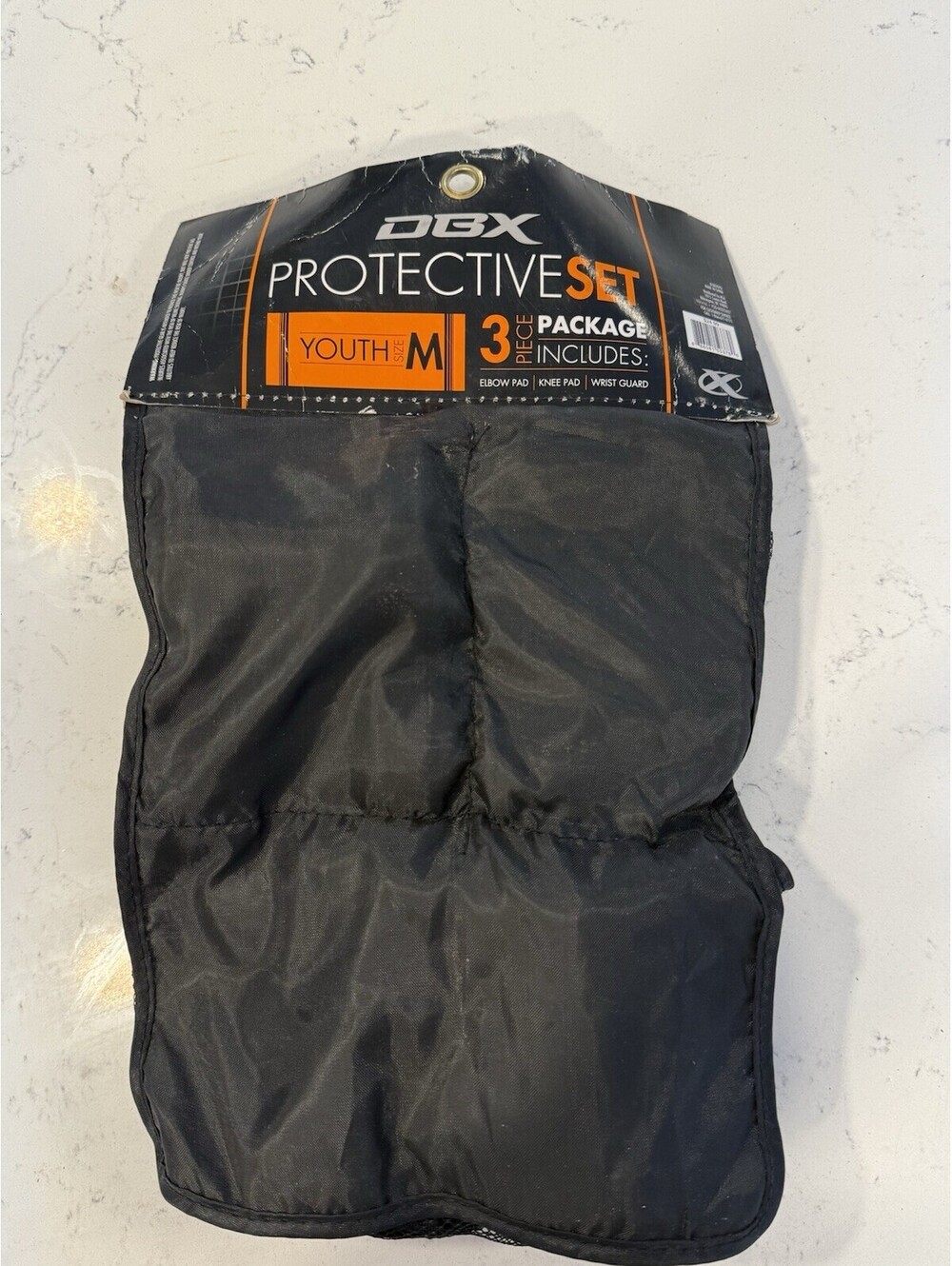 DBX Protective Set Youth Size M Elbow & Knee Pads & Wrist Guard Black Brand New